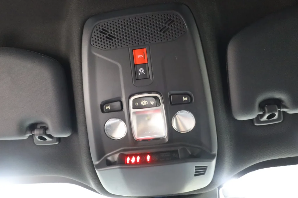 Peugeot 2008 1500CC 130HP AUTOMATO BLUE HDI FACE LIFT  2024