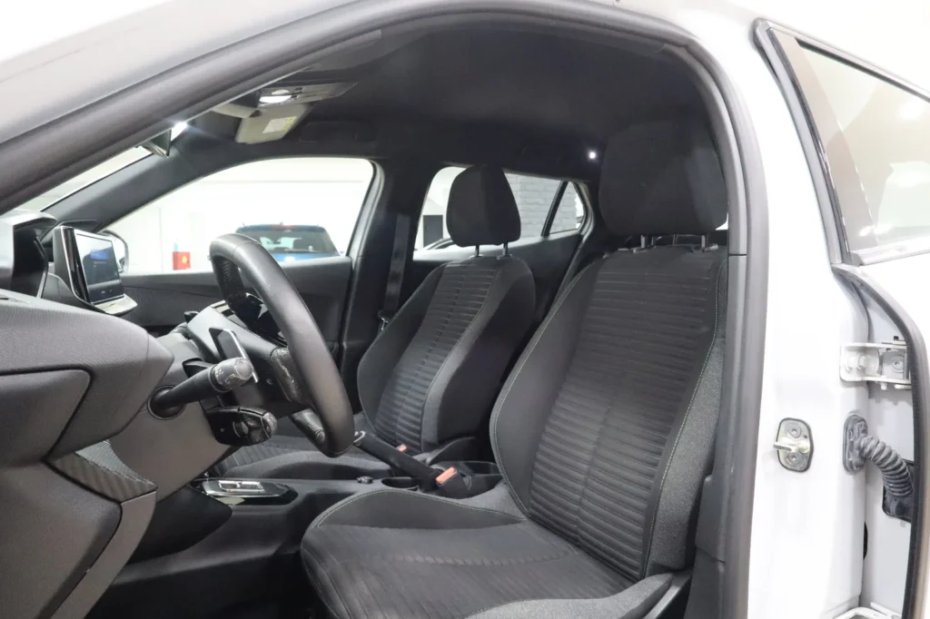 Peugeot 2008 1500CC 130HP AUTOMATO BLUE HDI FACE LIFT  2024
