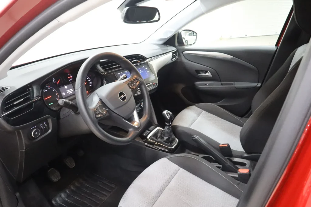 Opel Corsa 1.2 100hp Automatic 2025