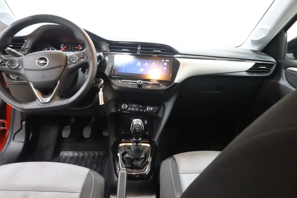 Opel Corsa 1.2 100hp Automatic 2025
