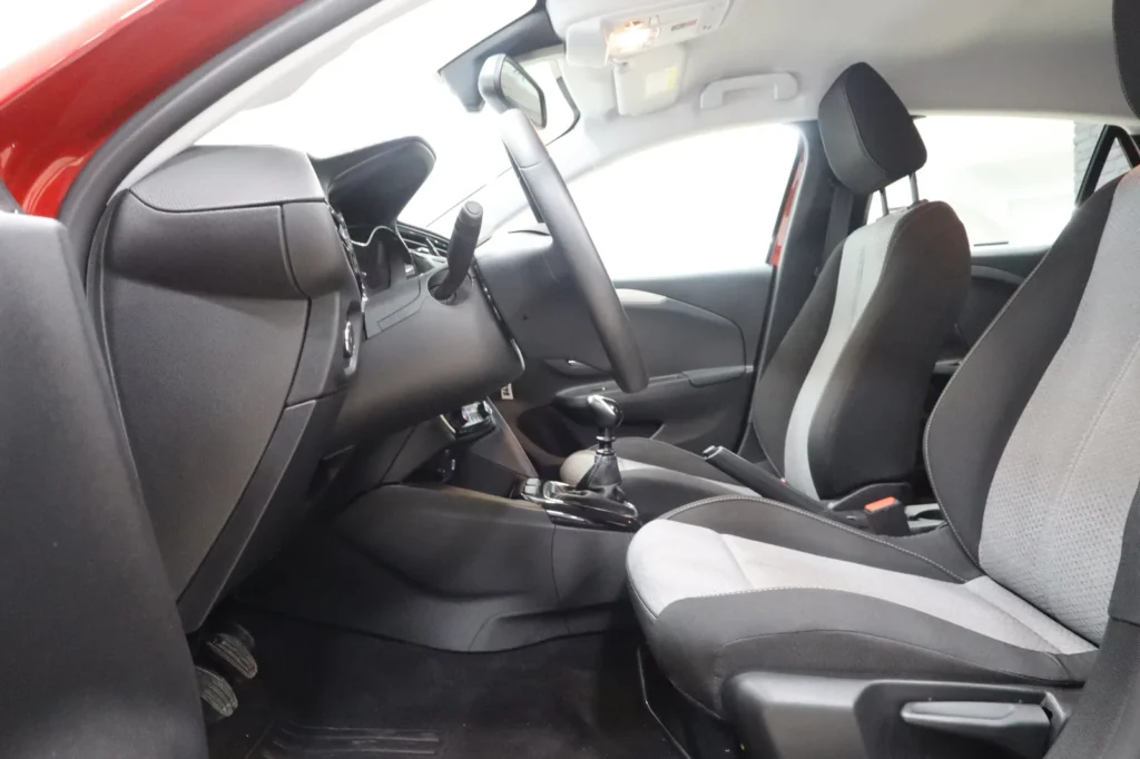 Opel Corsa 1.2 100hp Automatic 2025
