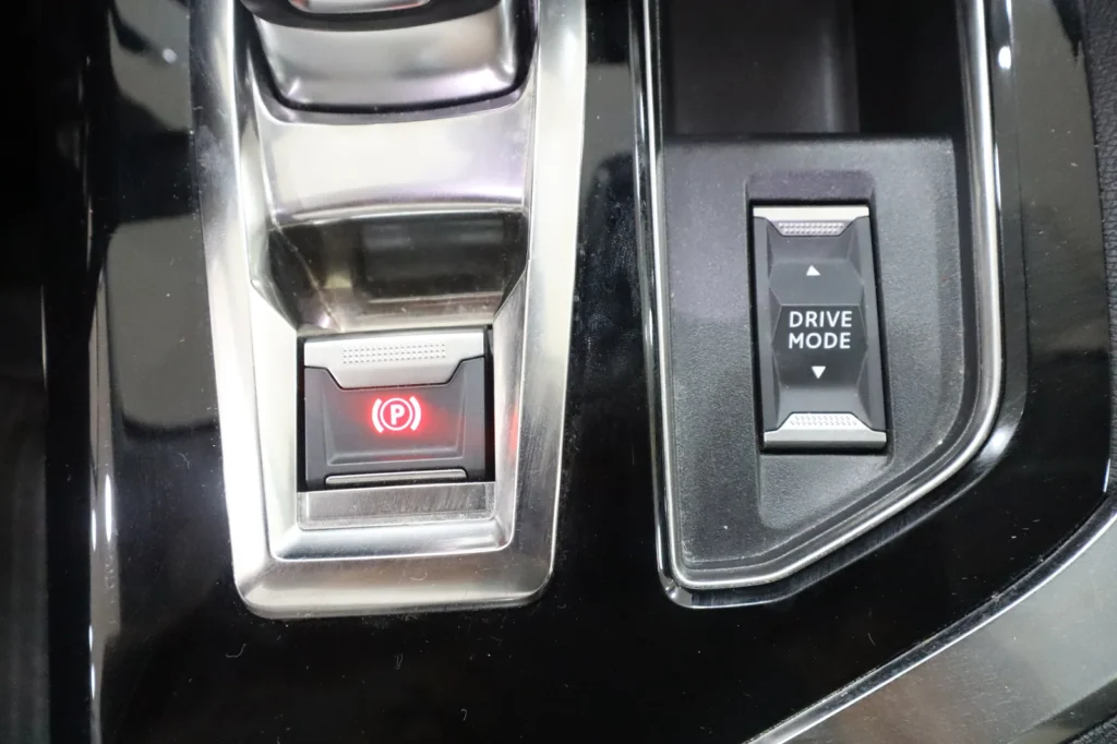 Peugeot 3008 Allure 1.2 130HP Automatic 2022