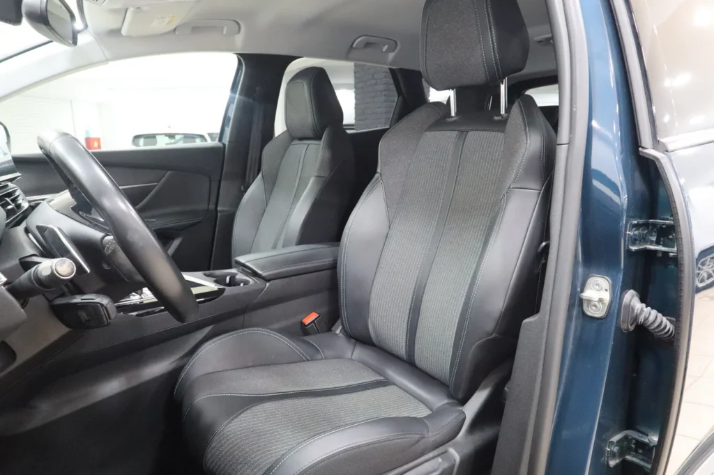 Peugeot 3008 Allure 1.2 130HP Automatic 2022