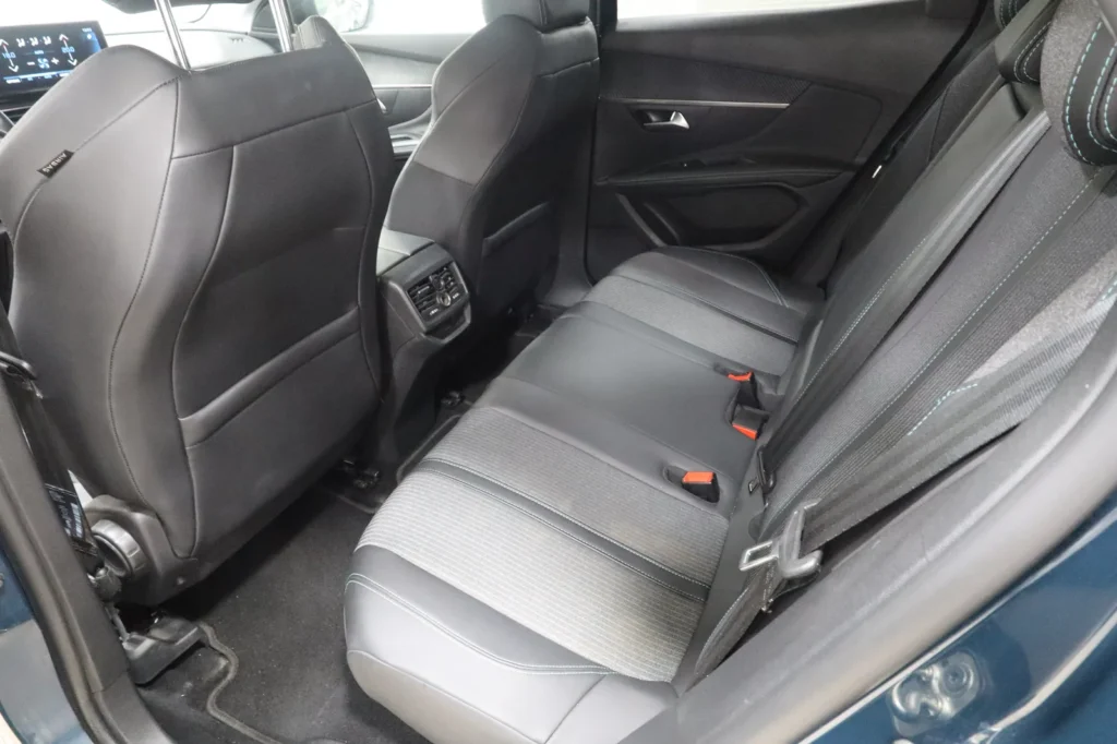 Peugeot 3008 Allure 1.2 130HP Automatic 2022