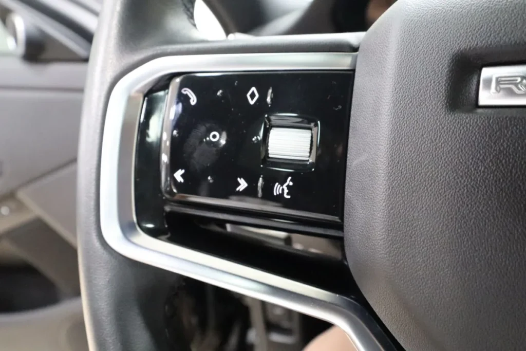 Land Rover Range Rover Evoque P300e Plug-in Hybrid AWD 2022