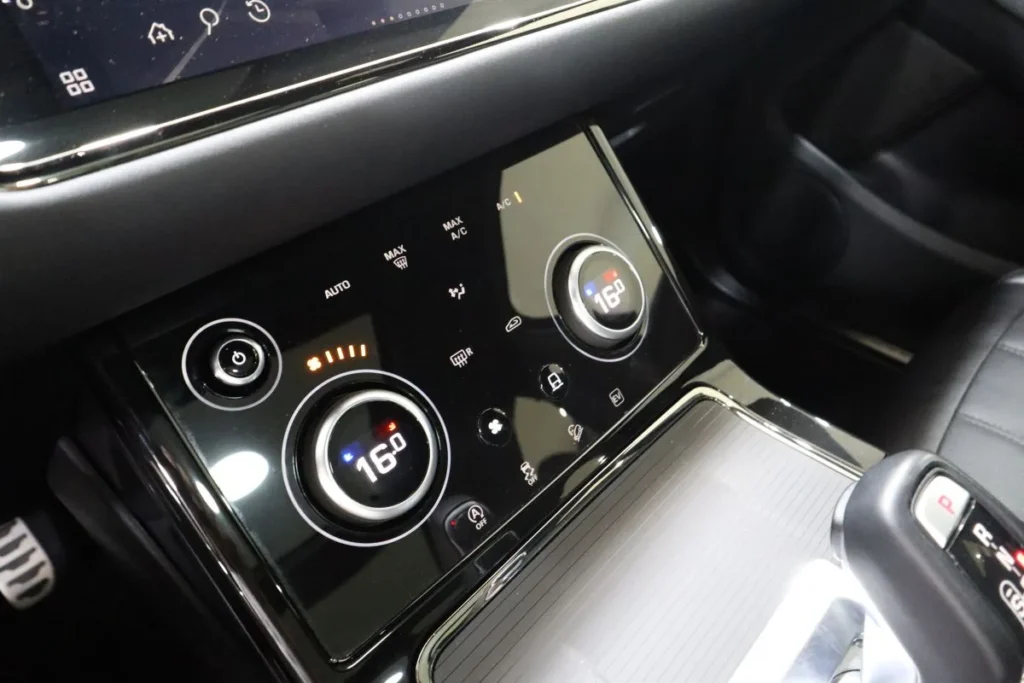 Land Rover Range Rover Evoque P300e Plug-in Hybrid AWD 2022