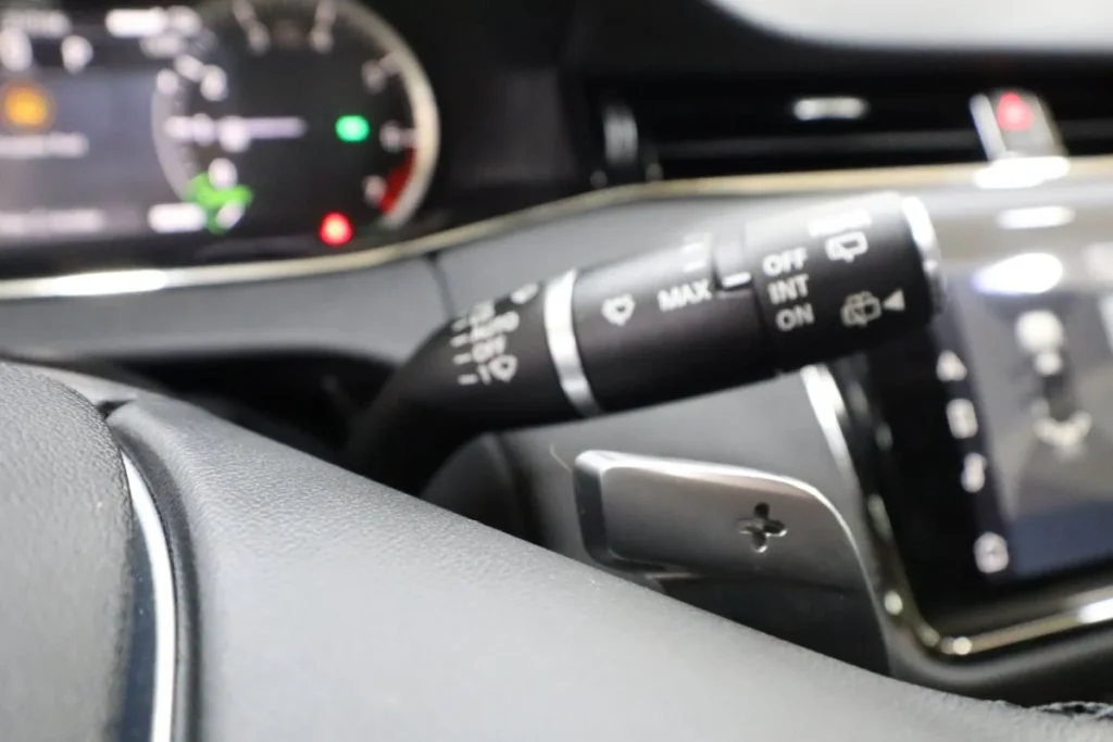 Land Rover Range Rover Evoque P300e Plug-in Hybrid AWD 2022