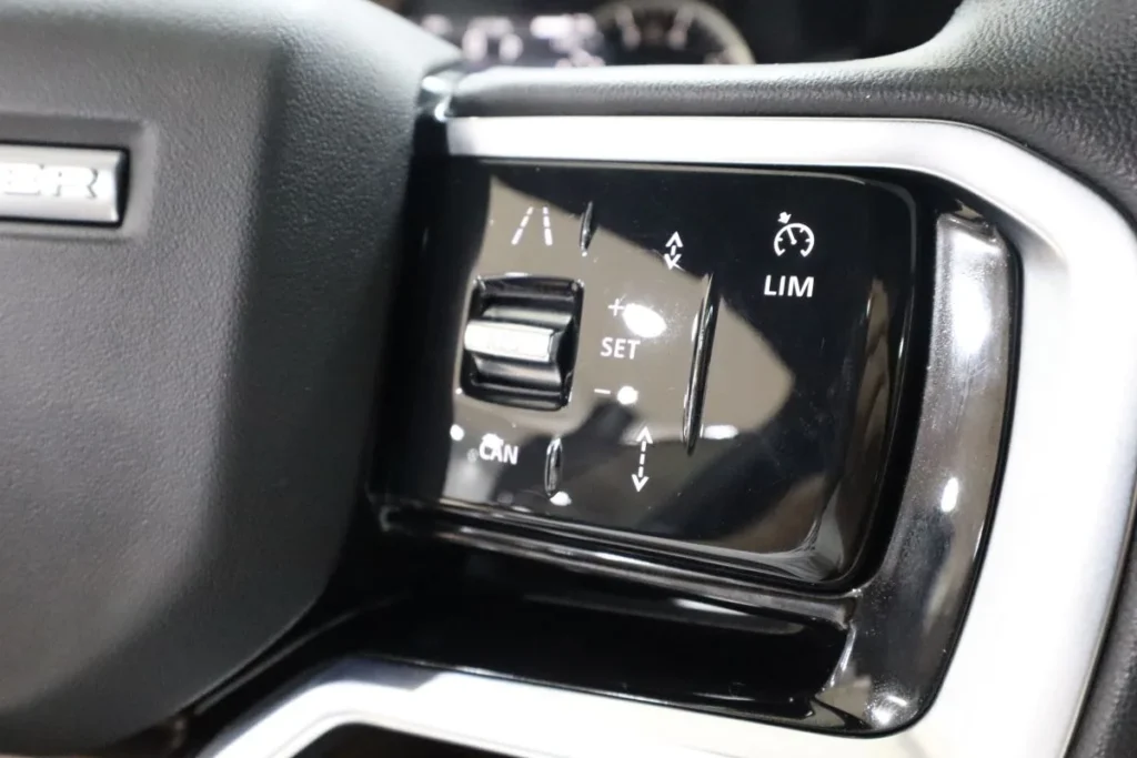 Land Rover Range Rover Evoque P300e Plug-in Hybrid AWD 2022