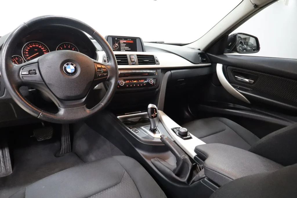 BMW 320i Automatic Leather Xenon Greek-Delivered 2015
