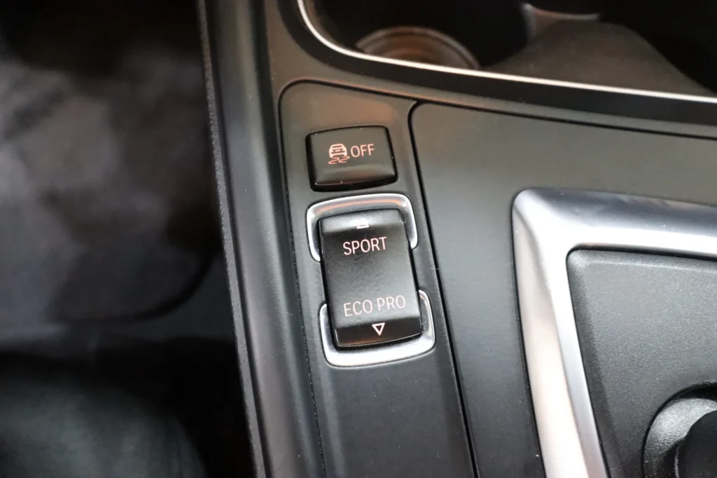 BMW 320i Automatic Leather Xenon Greek-Delivered 2015