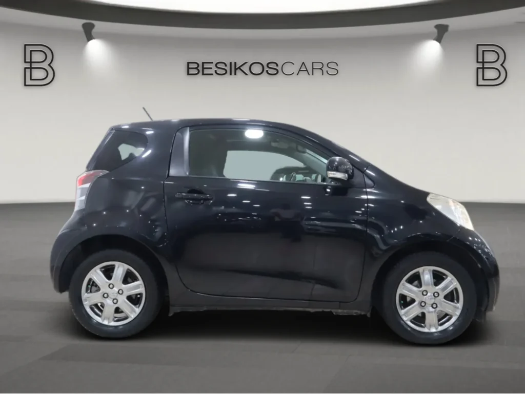 Toyota iQ Automatic Sunroof 2011