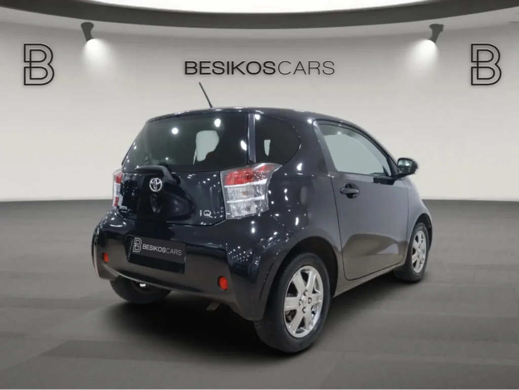 Toyota iQ Automatic Sunroof 2011