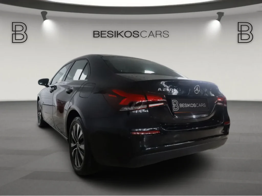 Mercedes-Benz A 250 A 250e1.3cc 218hp  PLUG IN HYBRID AUTOMATO NAVI LED  2022