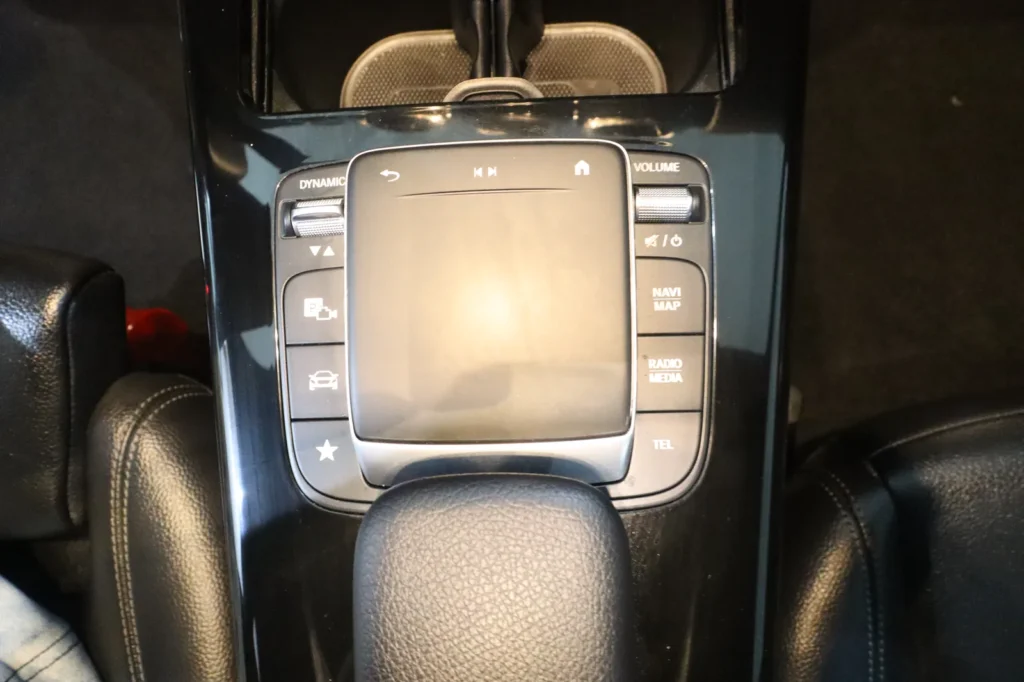 Mercedes-Benz A 250 A 250e1.3cc 218hp  PLUG IN HYBRID AUTOMATO NAVI LED  2022