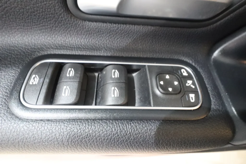 Mercedes-Benz A 250 A 250e1.3cc 218hp  PLUG IN HYBRID AUTOMATO NAVI LED  2022