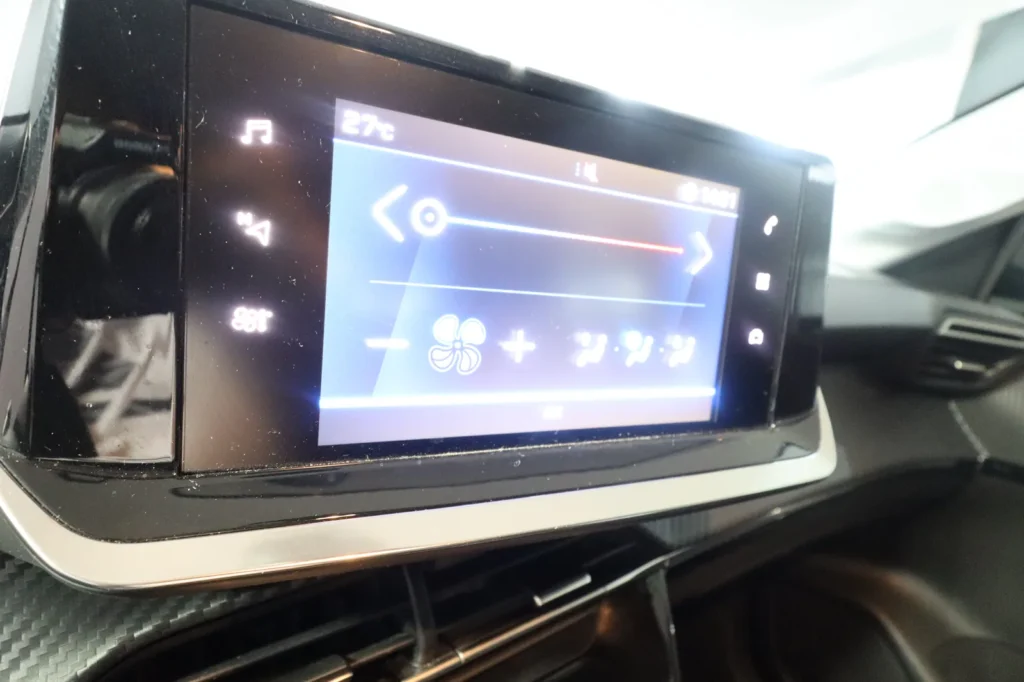 Peugeot 208 BLUE HDI 1500cc 100hp ACTIVE NAVI LED  20000ΧΛΜ  2022