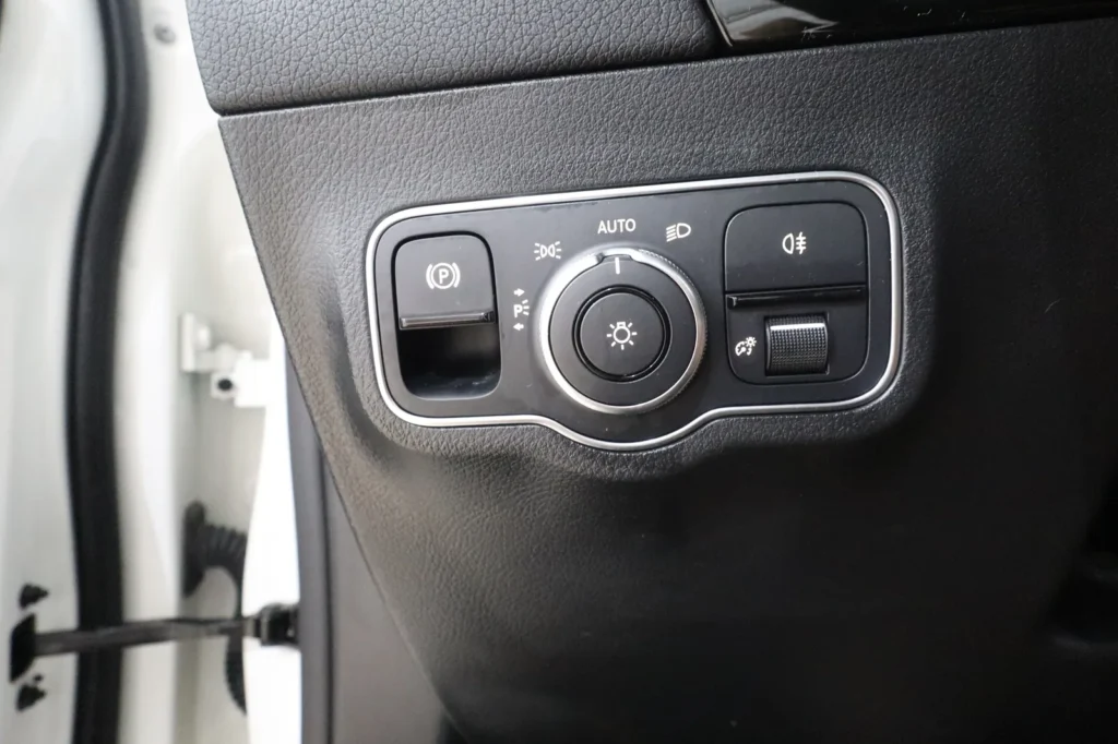 Mercedes-Benz GLA 250 GLA 250e 1300cc 218hp HYBRID NAVI LED ΕΛΛΗΝΙΚΟ  2022