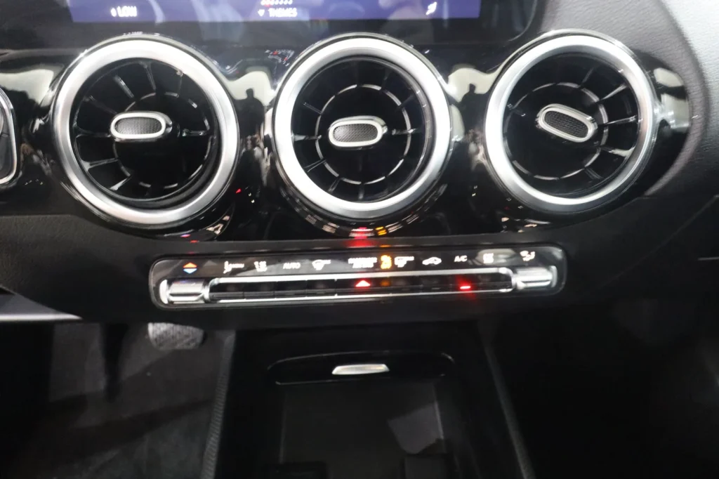 Mercedes-Benz GLA 250 GLA 250e 1300cc 218hp HYBRID NAVI LED ΕΛΛΗΝΙΚΟ  2022
