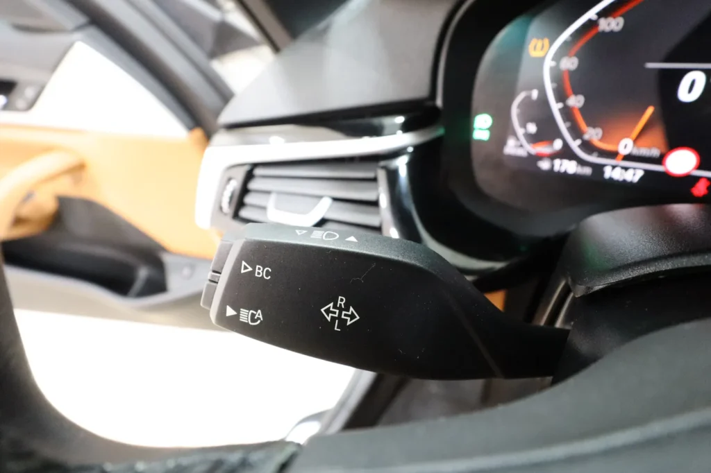 Bmw 520 Hybrid 2.0cc 190hp Head up-display| Led | Leather| 25000χλμ  2023