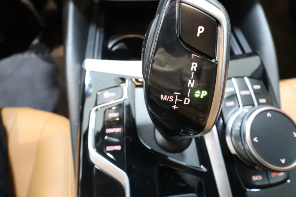 Bmw 520 Hybrid 2.0cc 190hp Head up-display| Led | Leather| 25000χλμ  2023