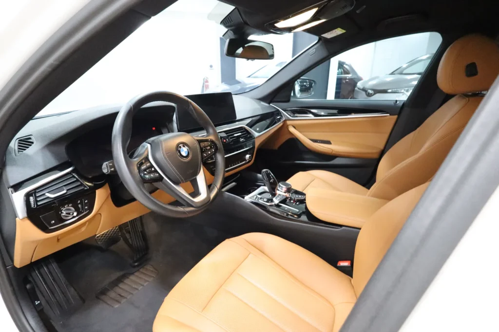 Bmw 520 Hybrid 2.0cc 190hp Head up-display| Led | Leather| 25000χλμ  2023