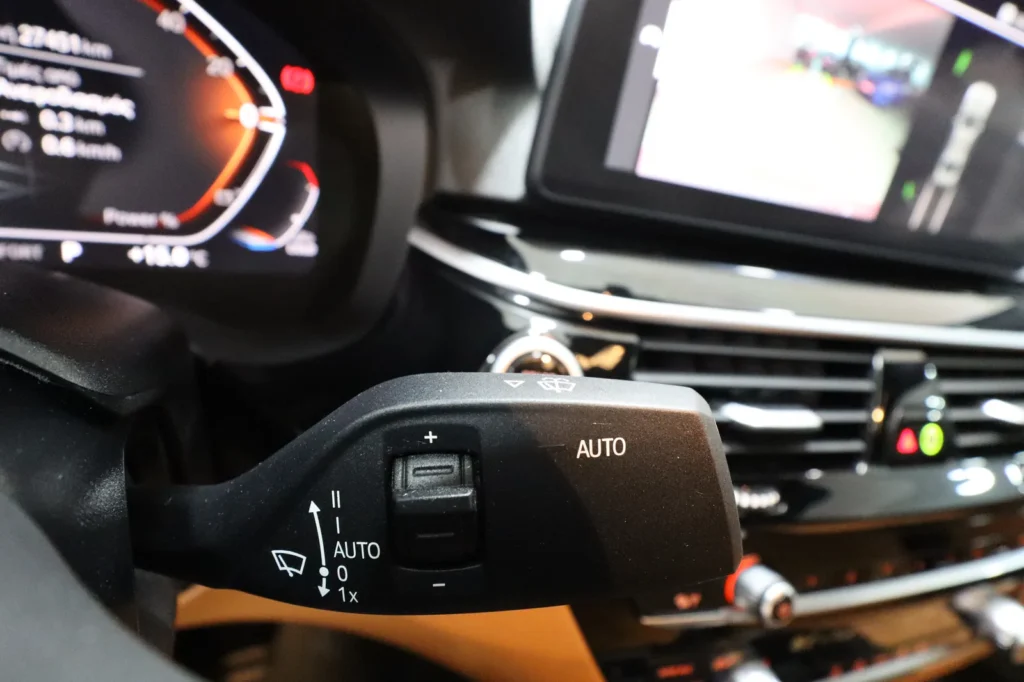 Bmw 520 Hybrid 2.0cc 190hp Head up-display| Led | Leather| 25000χλμ  2023