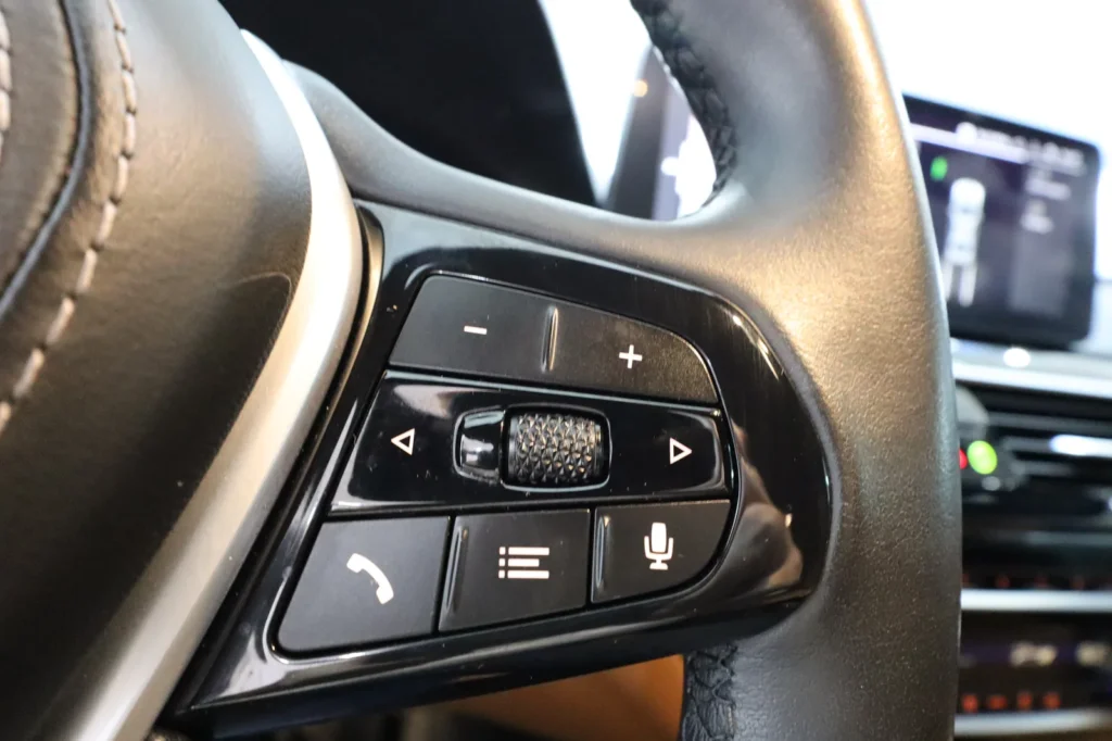 Bmw 520 Hybrid 2.0cc 190hp Head up-display| Led | Leather| 25000χλμ  2023
