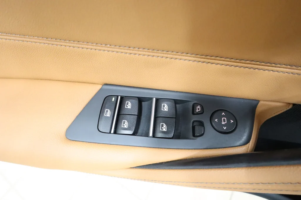 Bmw 520 Hybrid 2.0cc 190hp Head up-display| Led | Leather| 25000χλμ  2023
