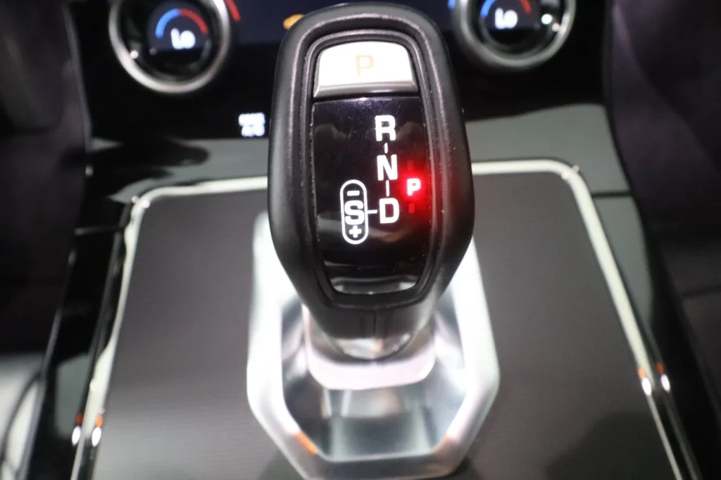 Land Rover Range Rover Evoque  P300e PLUG-IN AWD R DYNAMIC SE SUN. PANORAMA 21500χλμ 2021