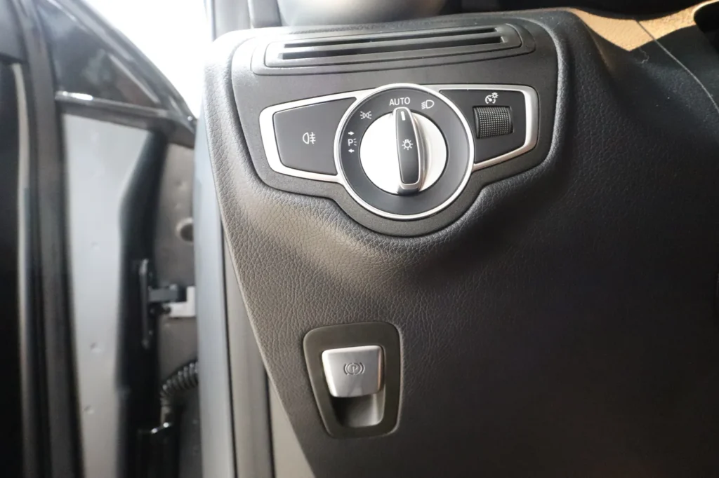 Mercedes-Benz GLC 300 GLC 300 HYBRID PANORAMA 4MATIC 2.0cc 320hp EΛΛΗΝΙΚΟ  2021