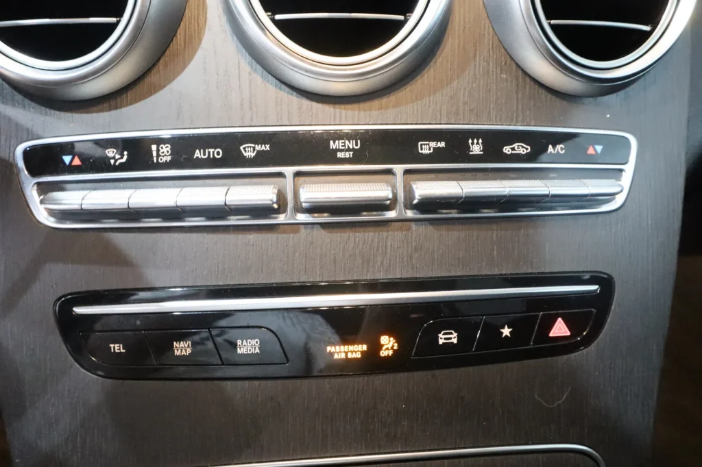 Mercedes-Benz GLC 300 GLC 300 HYBRID PANORAMA 4MATIC 2.0cc 320hp EΛΛΗΝΙΚΟ  2021