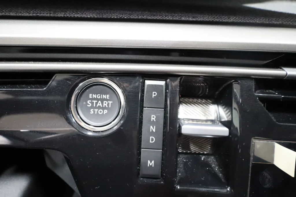 Peugeot 3008 3008 HYBRID 1.2cc 145hp  E-DCS6 ALLURE PLUS NAVI ME EΓΓΥΗΣΗ  2026