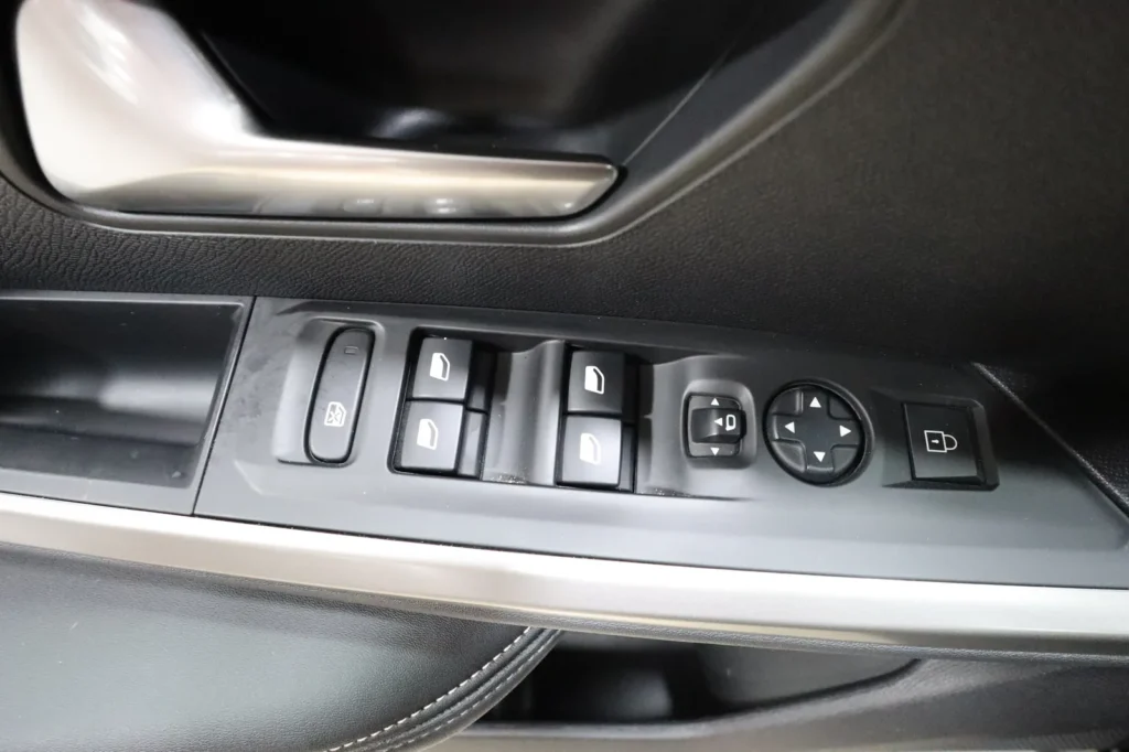 Peugeot 3008 3008 HYBRID 1.2cc 145hp  E-DCS6 ALLURE PLUS NAVI ME EΓΓΥΗΣΗ  2026