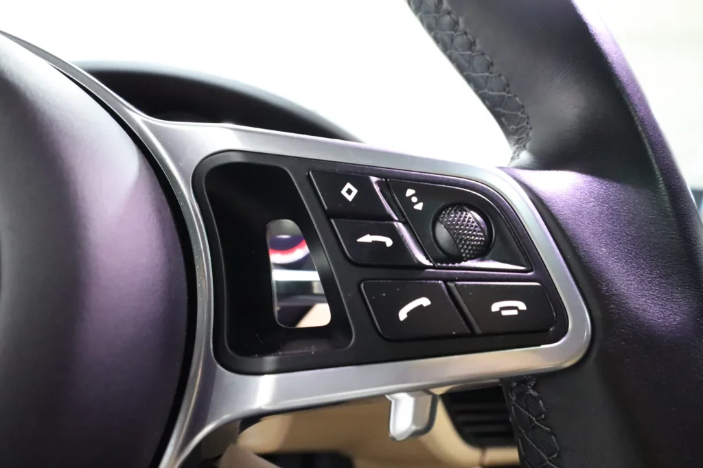Porsche Cayenne  3.0cc 462hp  V6 e-HYBRID PLUG-IN TIPTRONIC S SUN. PAN 2023