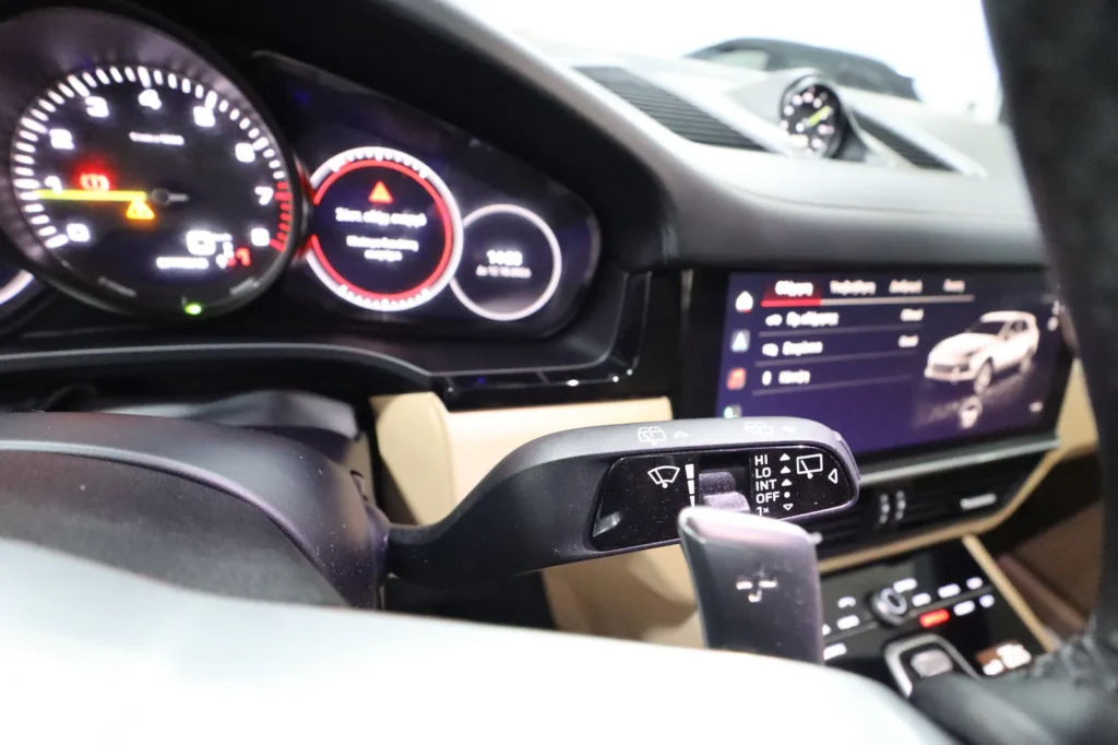 Porsche Cayenne  3.0cc 462hp  V6 e-HYBRID PLUG-IN TIPTRONIC S SUN. PAN 2023