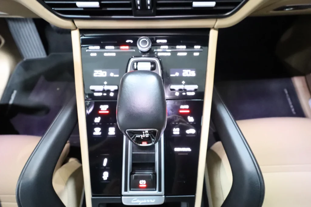 Porsche Cayenne  3.0cc 462hp  V6 e-HYBRID PLUG-IN TIPTRONIC S SUN. PAN 2023