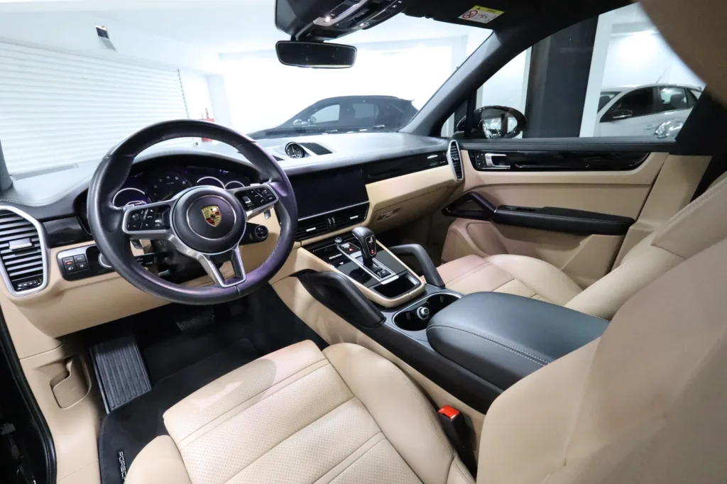 Porsche Cayenne  3.0cc 462hp  V6 e-HYBRID PLUG-IN TIPTRONIC S SUN. PAN 2023