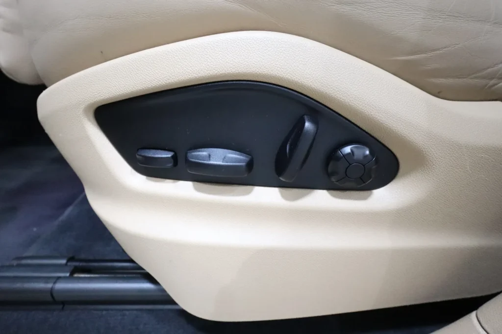 Porsche Cayenne  3.0cc 462hp  V6 e-HYBRID PLUG-IN TIPTRONIC S SUN. PAN 2023