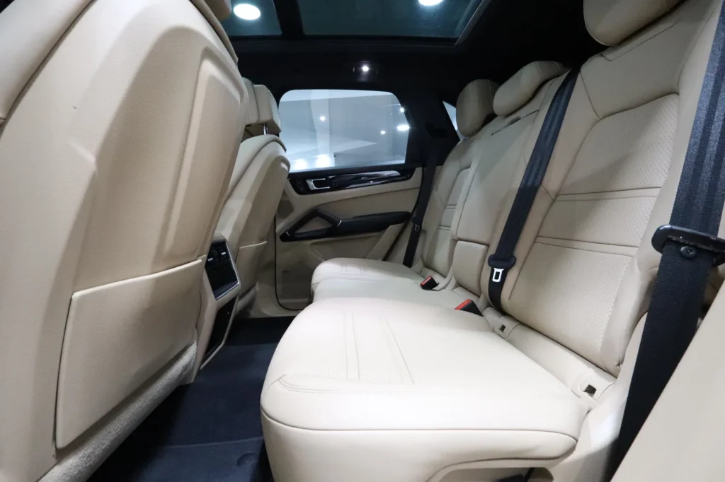 Porsche Cayenne  3.0cc 462hp  V6 e-HYBRID PLUG-IN TIPTRONIC S SUN. PAN 2023