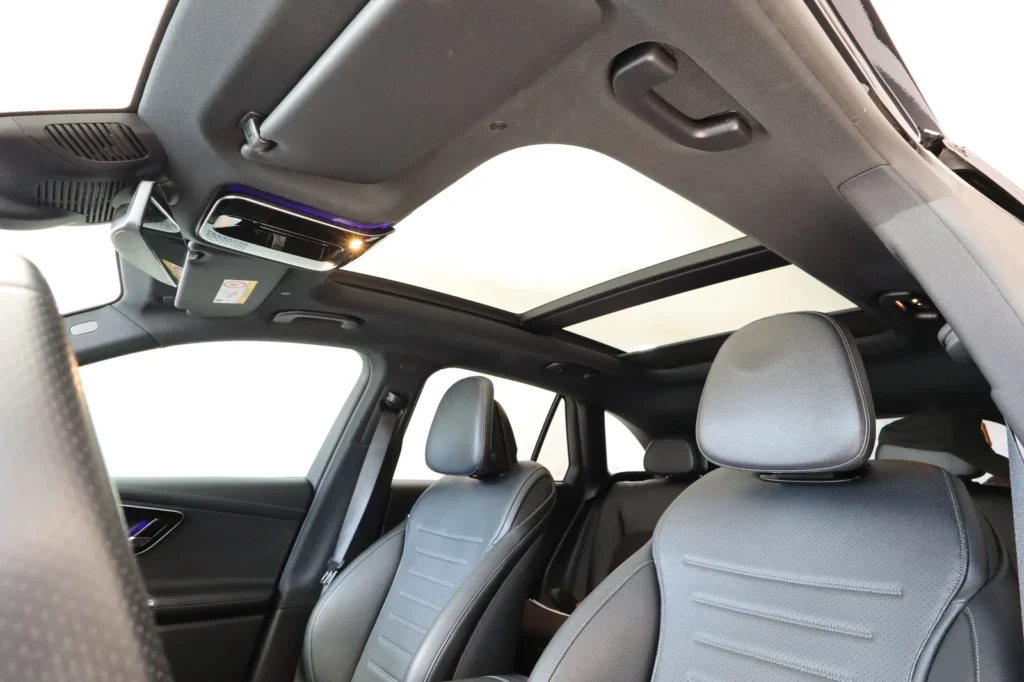Mercedes-Benz GLC 300 GLC 300e|  PLUG-IN HYBRID|  4MATIC | AMG LINE | PANORAMA 2023